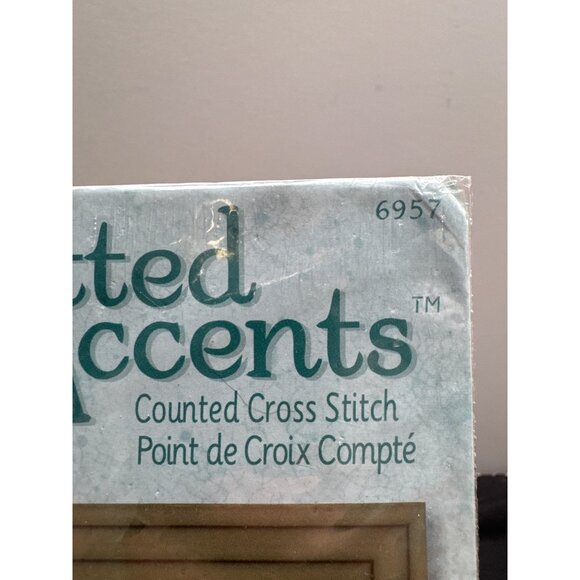 Dimensions 2003 #6957 Kitten & Butterfly Counted Cross Stitch Kit 10" x 8" Matti - Picture 4 of 7